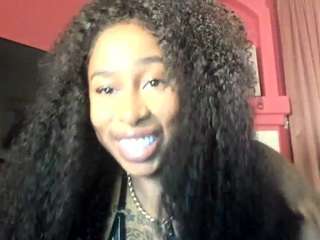 Live nude cam model giannalove on Camsoda