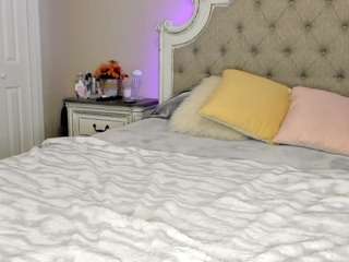 Adult webcam host kennasavage at   Camsoda