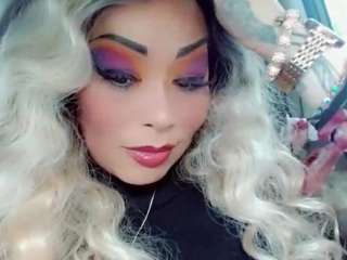 Live nude cam model 808sweets on Camsoda