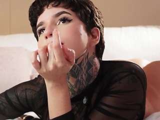 Live nude cam model alicee-love on Camsoda