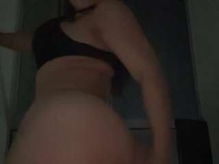 Live nude cam model gabyferrer on Camsoda