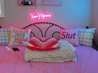 Live nude cam model koramarina on Camsoda