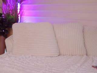 Live nude cam model rachelquinn on Camsoda