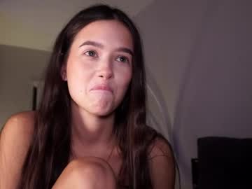 Emilybatee — Private Show on Chaturbate Live nude cam model emilybatee on Chaturbate