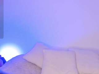 Live nude cam model powergirl on Camsoda