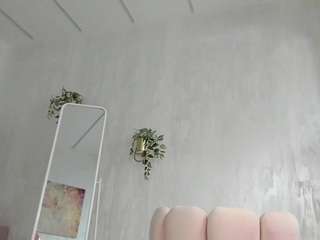 Live nude cam model tiffanyhouston on Camsoda