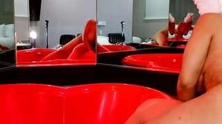 Live nude cam model desirerodriguez on Camsoda