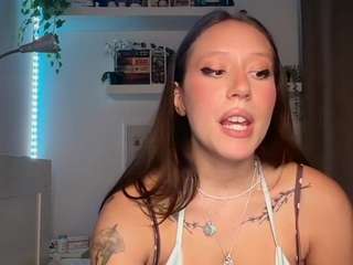 Adult webcam host smashleyy at   Camsoda