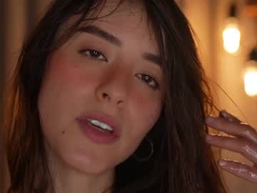 Emyii — XXX Stream on Chaturbate Adult webcam host emyii at Chaturbate