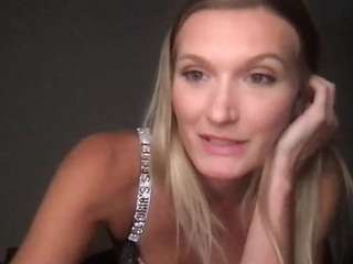 Live nude cam model nancy-babe20 on Camsoda