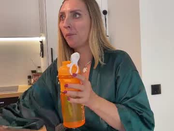 Erica_dav — Nude Cam Girl on Chaturbate Live nude cam model erica_dav on Chaturbate