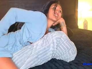 Live nude cam model shawn-geni on Camsoda