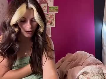 Rileybellee — XXX Stream on Chaturbate — Chaturbate