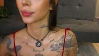 Live nude cam model suniipuffle on Camsoda