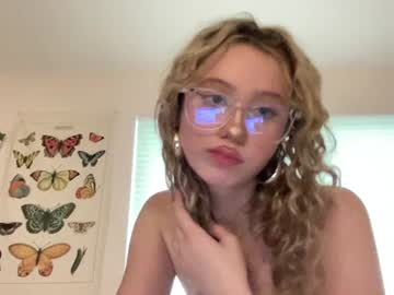 Luvvlea — Live Nude Cam on Chaturbate — Chaturbate