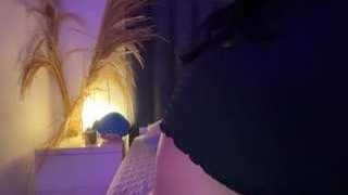 Live nude cam model dianelllefoxter on Camsoda